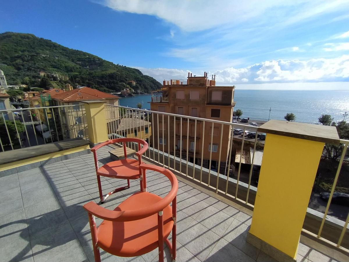 Апартаменты Monia House Sea View Леванто Экстерьер фото